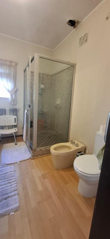 6 Bedroom Property for Sale in Cravenby Western Cape